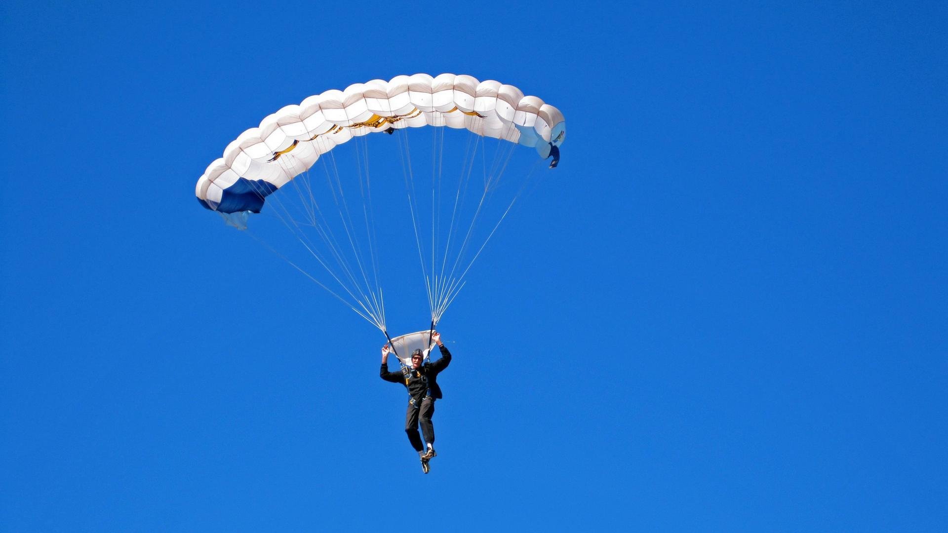 “马丁·高尔西：防守专家的崛起，阿根廷美洲狮队的未来领袖”