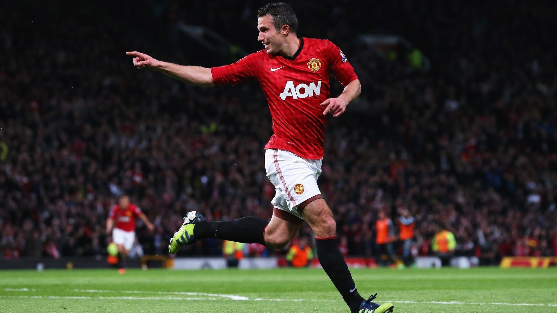 曼联调整阵容实现技战术灵活切换，曼联战术分析